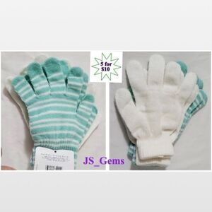 New 2 Pair of Knit White & Green Gloves Acce